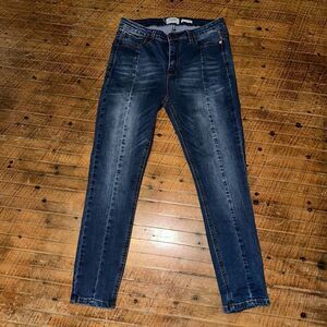 Jane distressed Princess seam 14 medium rise skinny jeans